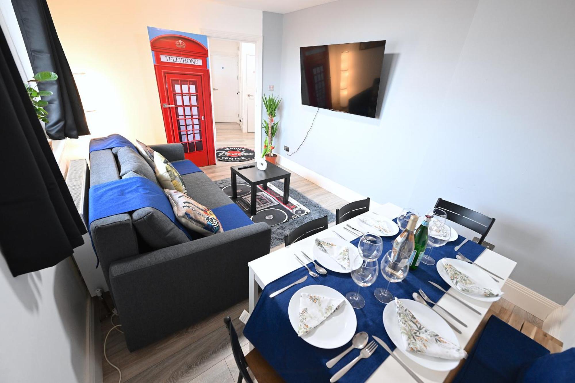 Superb 4 Bedroom Flat In The Heart Of Camden Town Londra Dış mekan fotoğraf